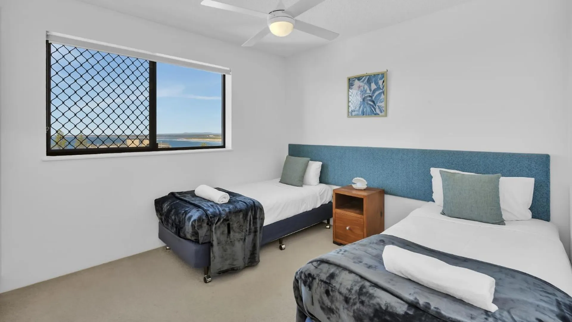Rolling Surf Resort Калаундра
