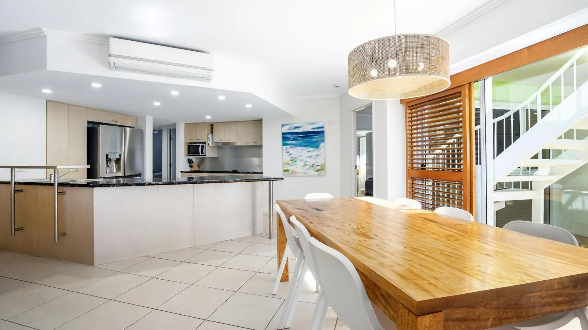 Rolling Surf Resort Калаундра 4*,  Австралия