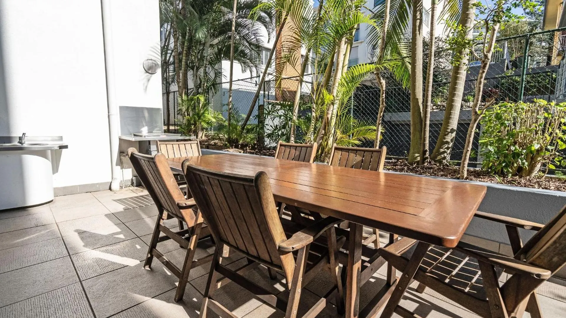 Rolling Surf Resort Caloundra