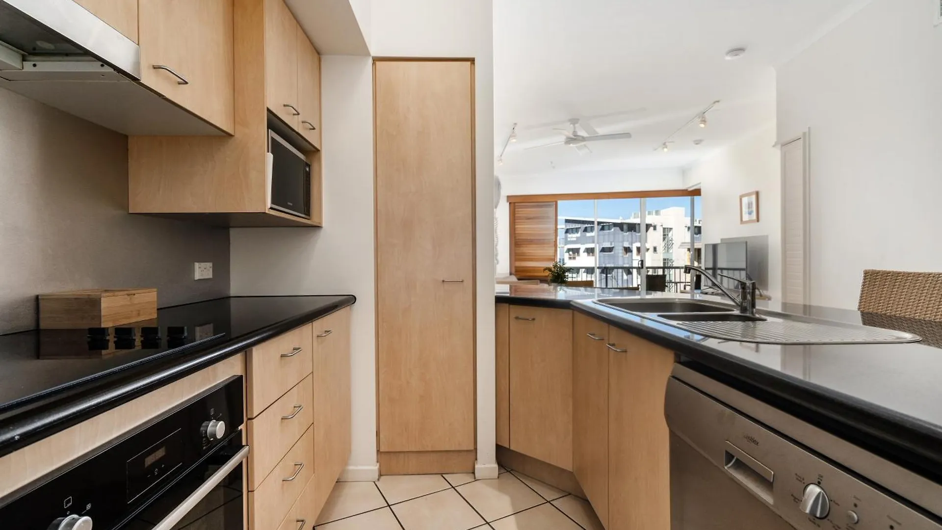 ****  Rolling Surf Resort Caloundra Australië