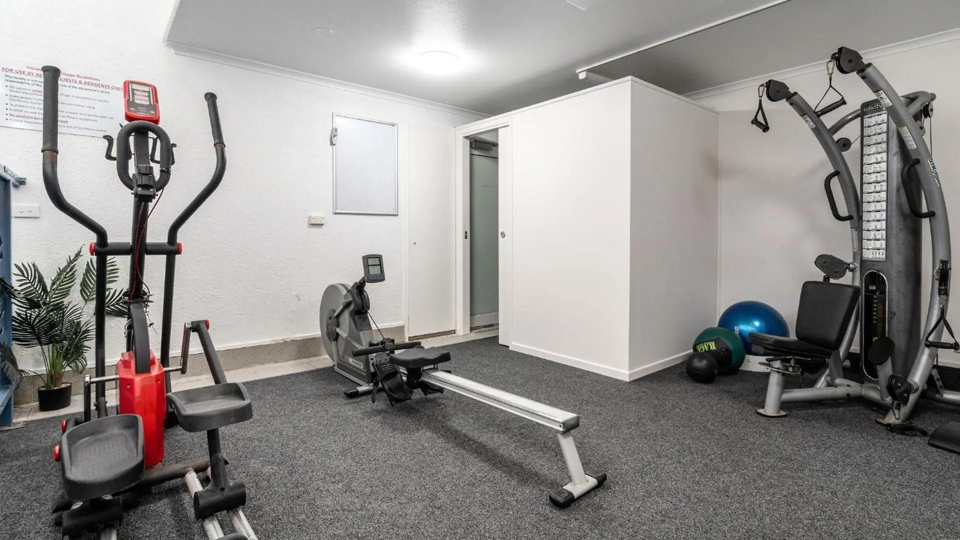 Rolling Surf Resort Caloundra