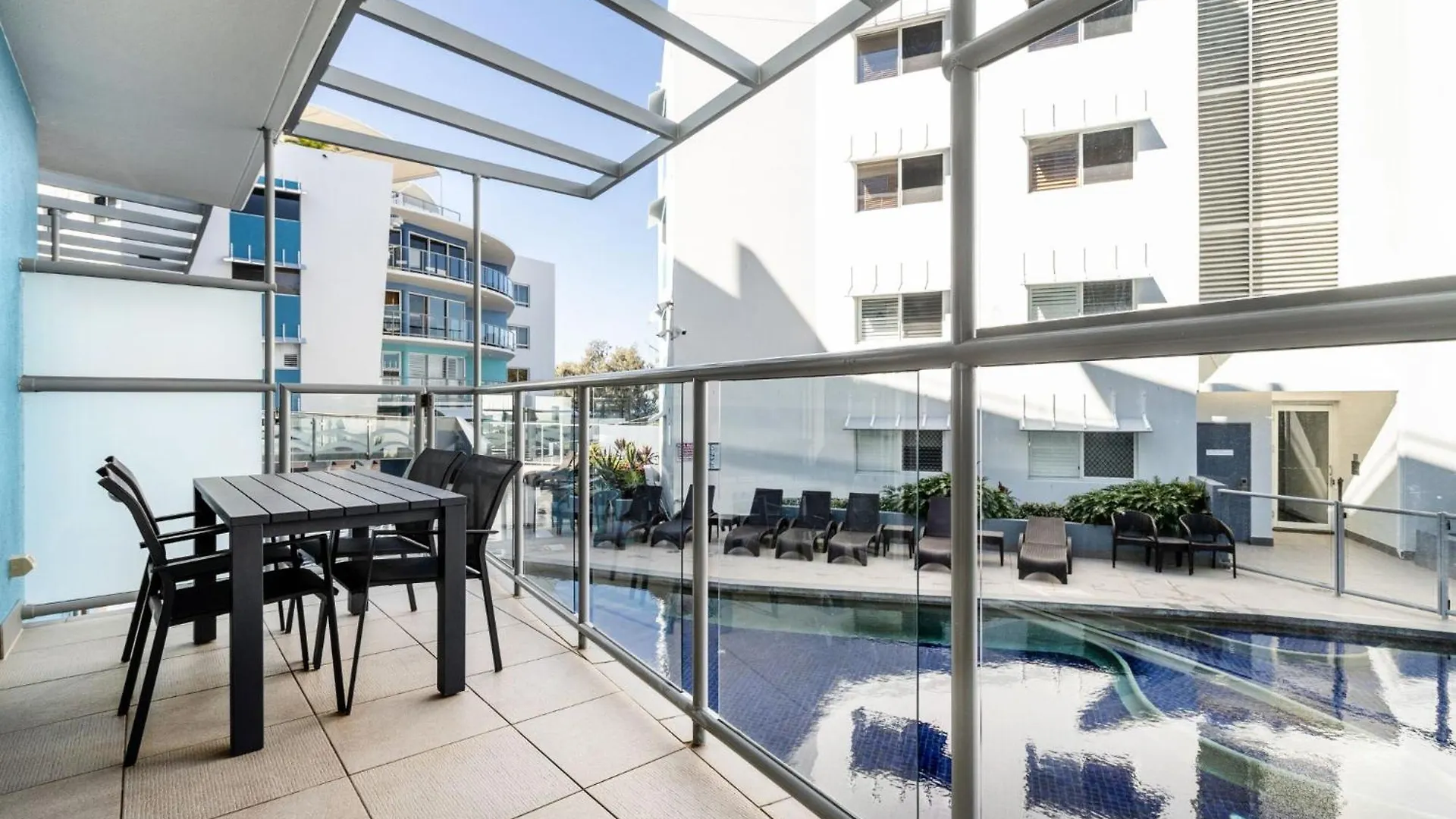 Rolling Surf Resort Caloundra 4*,  Australia